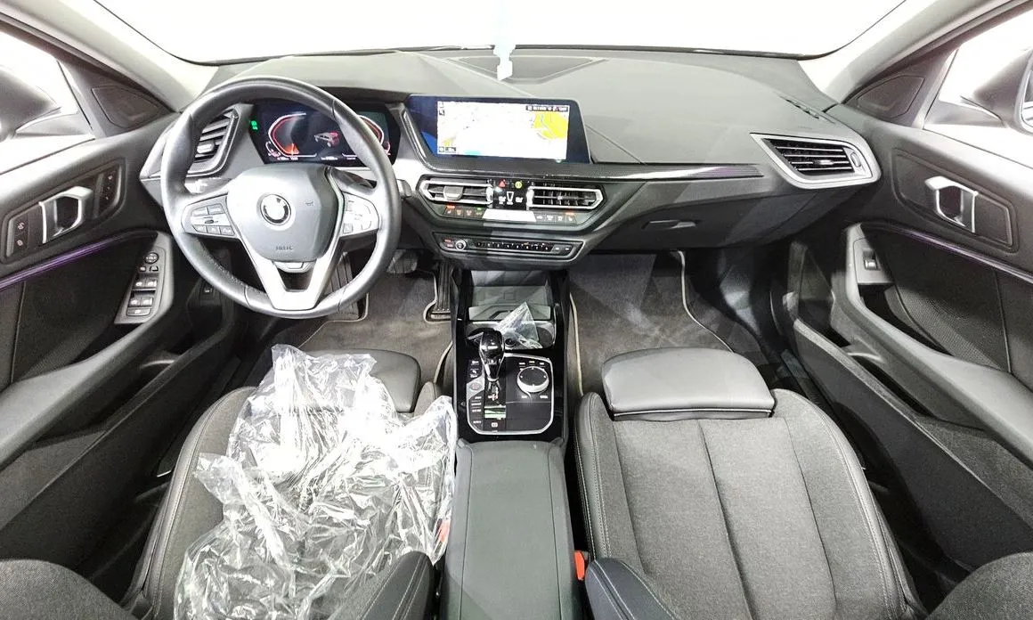BMW 1-Series 2023 из KR, фото 9
