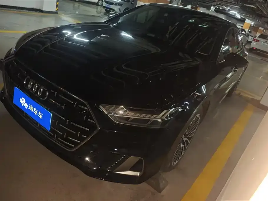 Audi A7L — фото 1