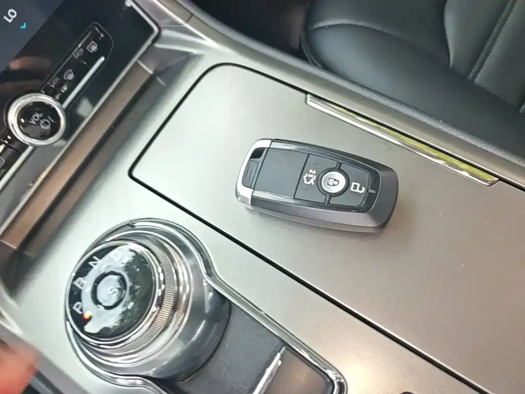 Ford Mondeo 2021 из CN, фото 4
