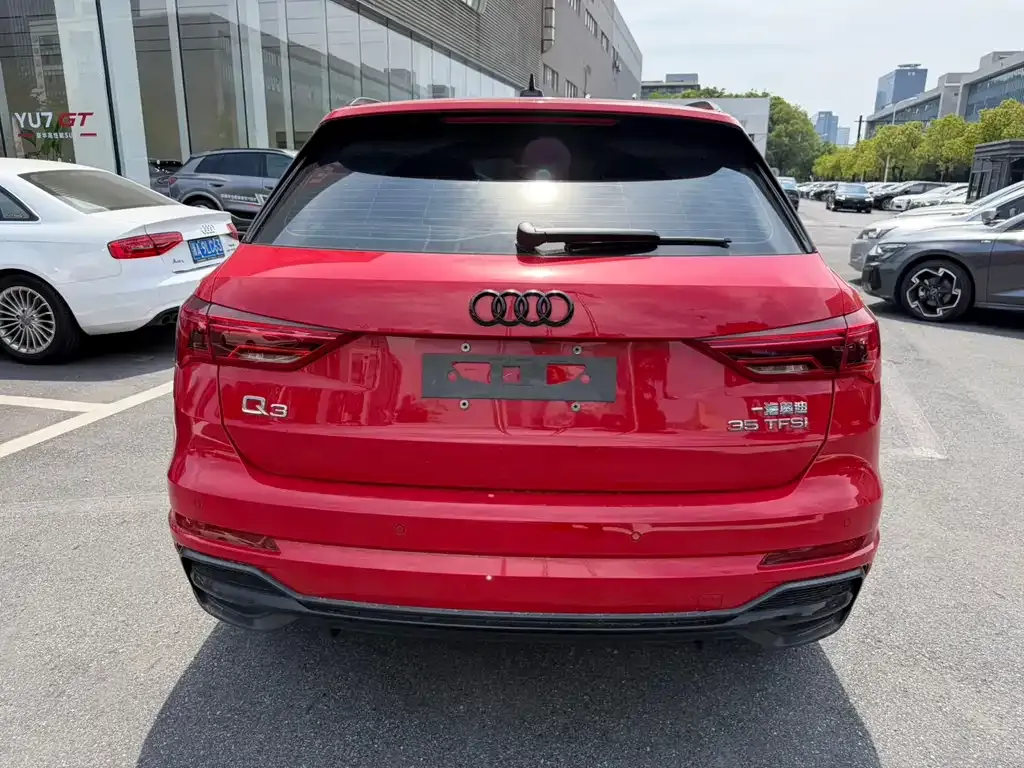 Audi Q3 — фото 9