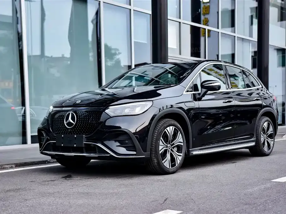 Mercedes-Benz EQE SUV — фото 5