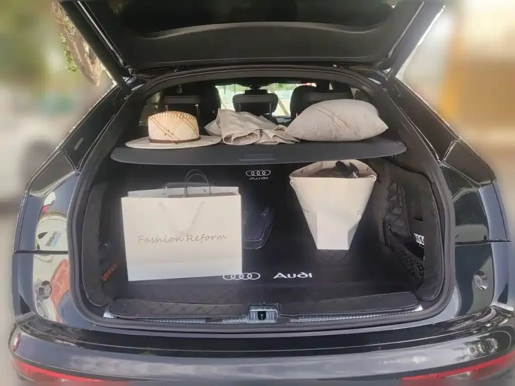 Audi Q5L Sportback 2022 из CN, фото 5