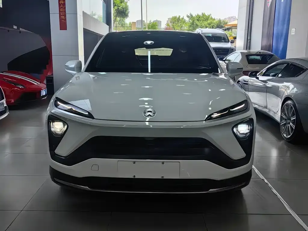 NIO EC6 — фото 8