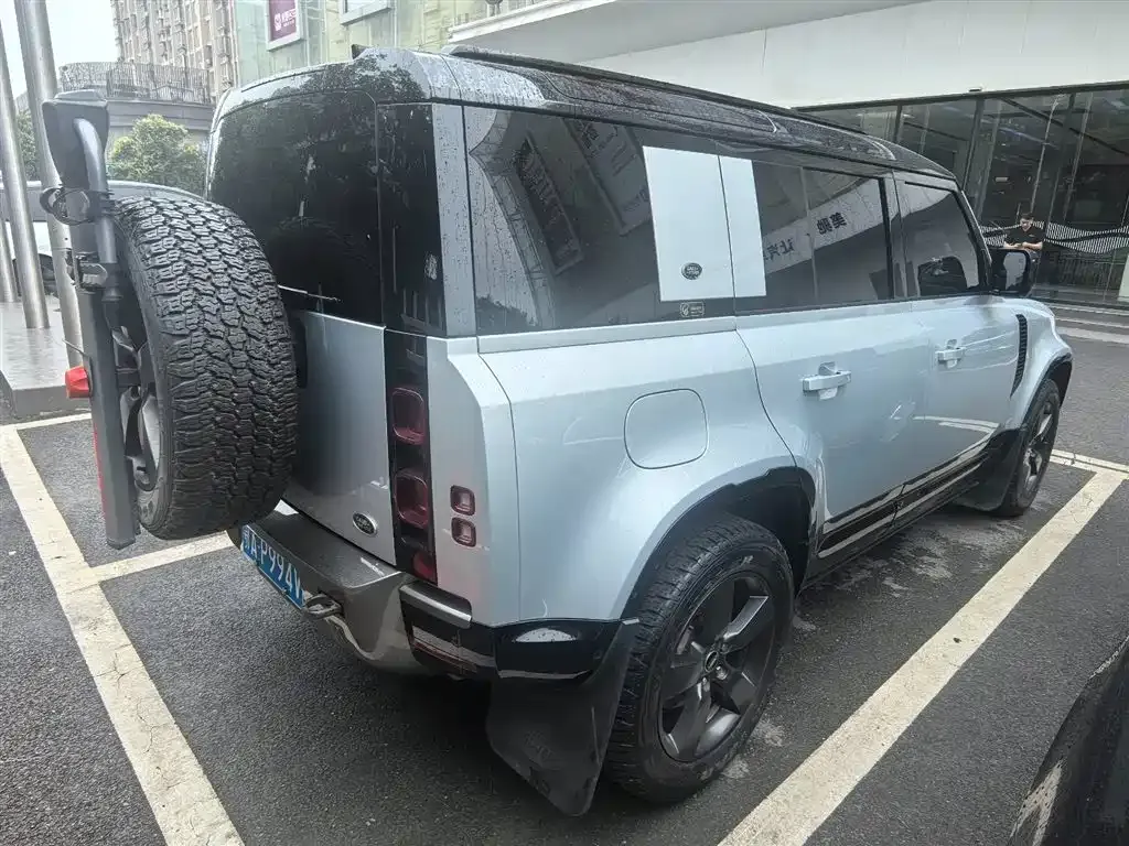 Land Rover Defender — фото 8