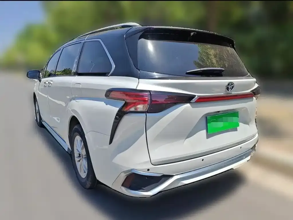 Toyota Granvia 2024 из CN, фото 2