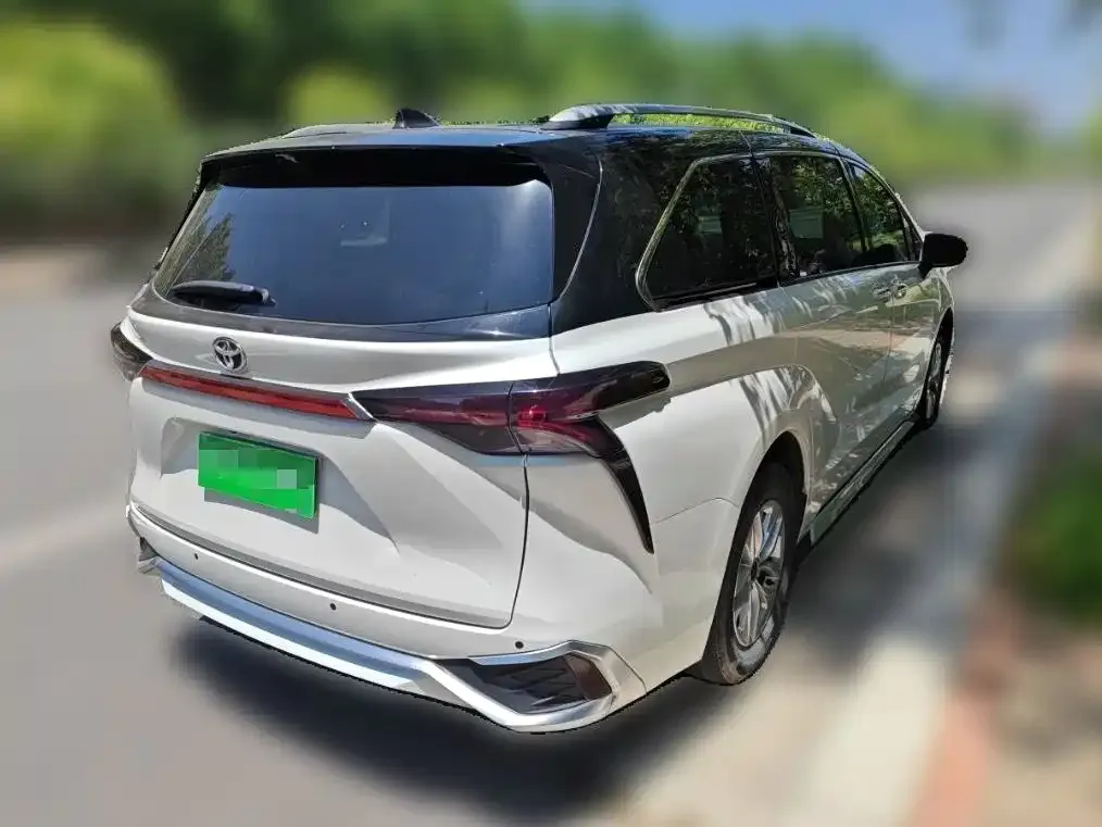 Toyota Granvia 2024 из CN, фото 9