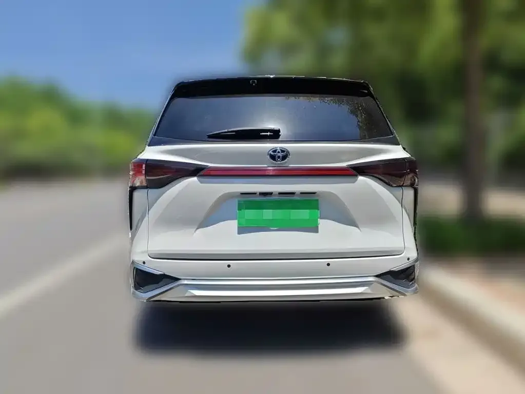 Toyota Granvia 2024 из CN, фото 8