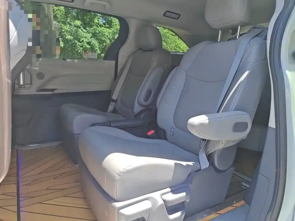 Toyota Granvia 2024 из CN, фото 5
