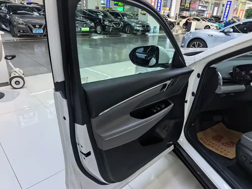 Buick E5 2025 из CN, фото 6