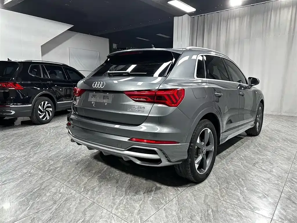 Audi Q3 — фото 10