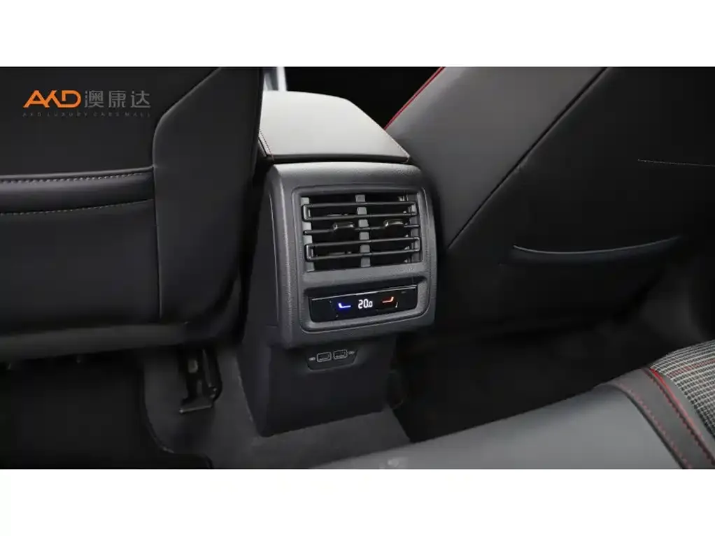 Volkswagen Golf GTI 2022 из CN, фото 2