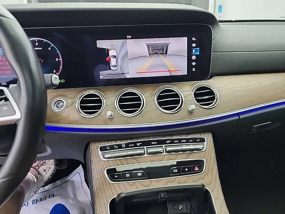 Mercedes-Benz E-Class 2021 из KR, фото 2