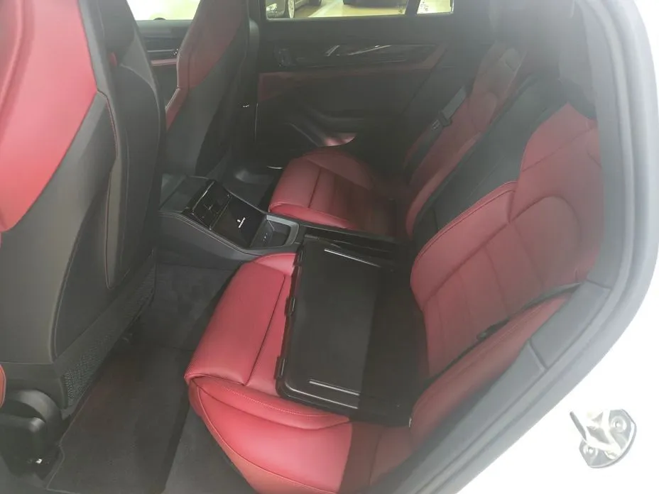 Porsche Panamera 2025 из KR, фото 4