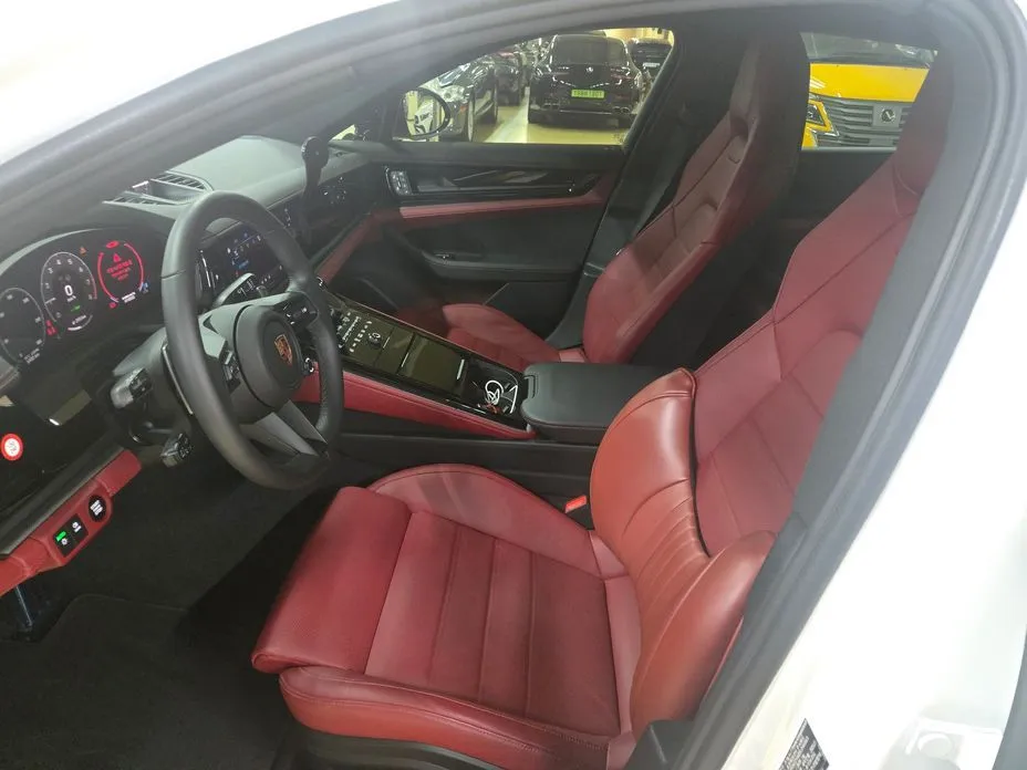 Porsche Panamera 2025 из KR, фото 2