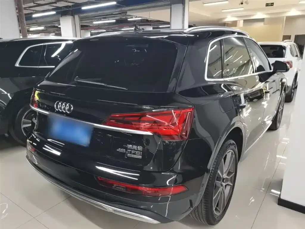 Audi Q5L 2023 из CN, фото 10