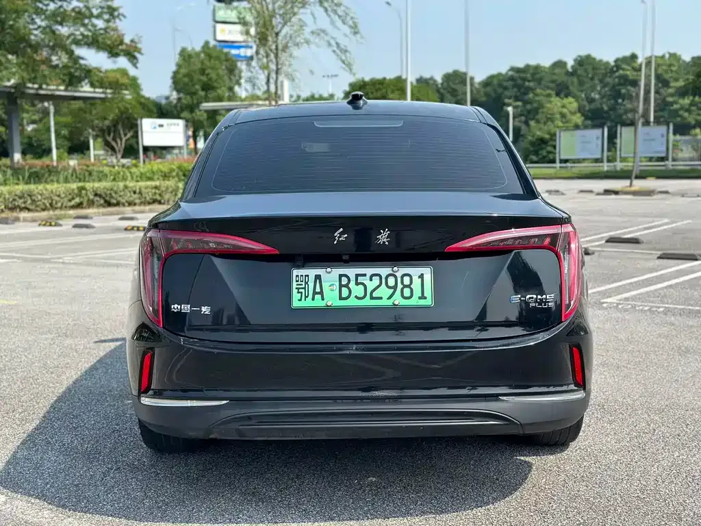 Hongqi E-QM5 — фото 5