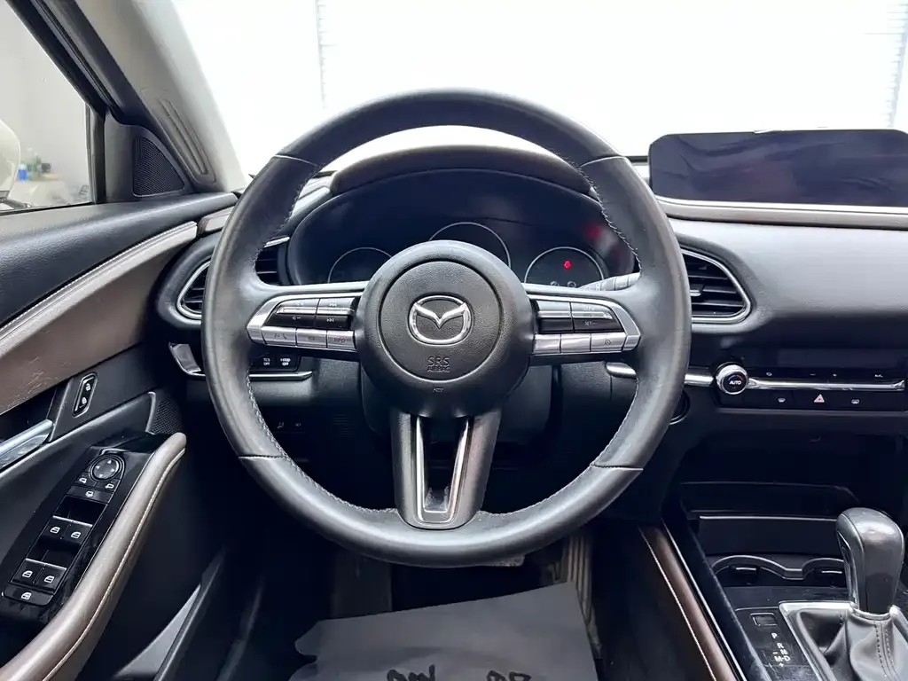Mazda CX-30 — фото 10