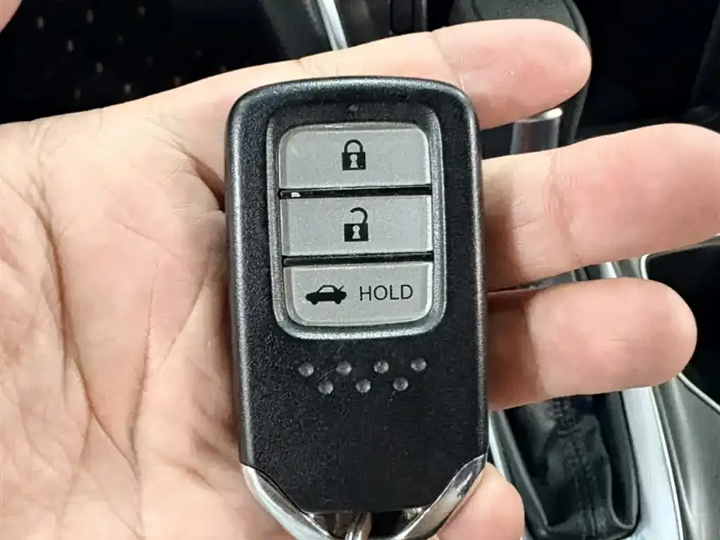 Honda Accord — фото 3