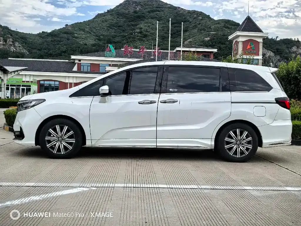 Honda Odyssey — фото 7