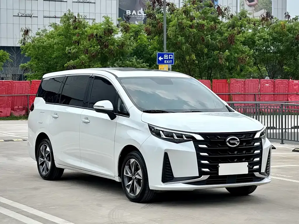 GAC Motor Trumpchi M6 — фото 10