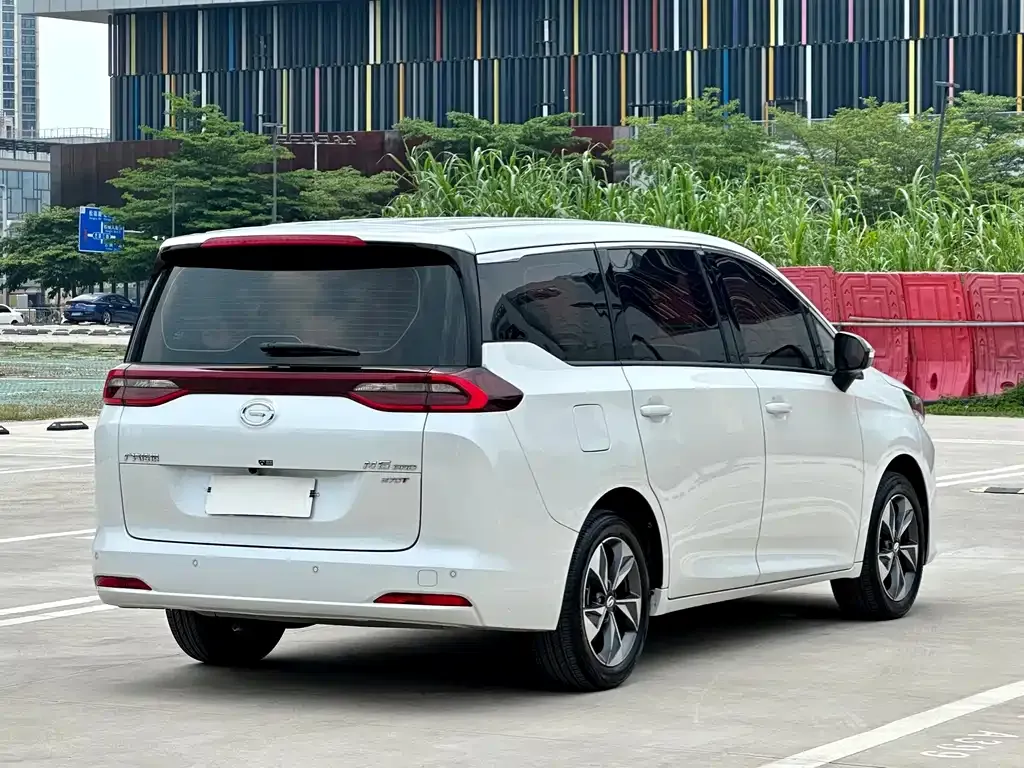 GAC Motor Trumpchi M6 — фото 3