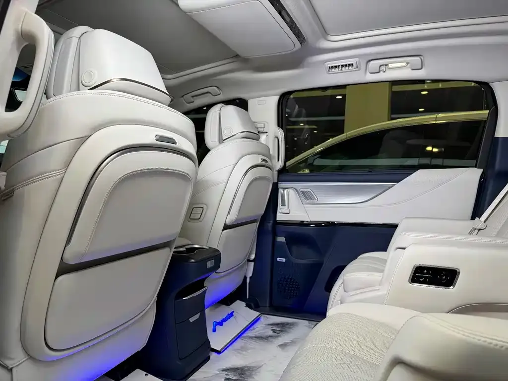 Buick GL8 Hybrid 2024 из CN, фото 3