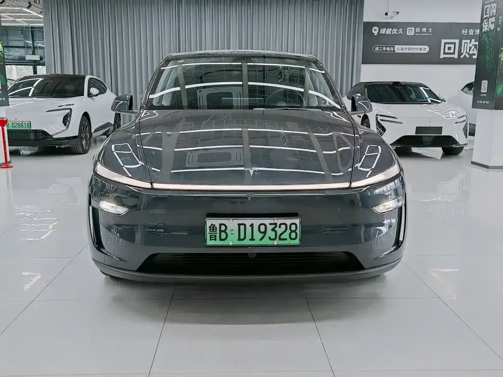 Tesla Model Y — фото 10