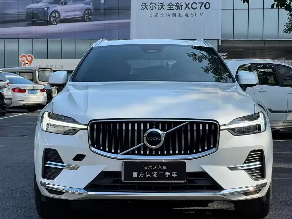 Volvo XC60 — фото 4