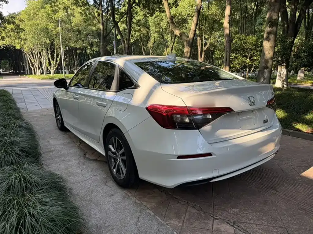 Honda Civic — фото 10