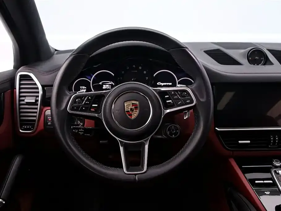 Porsche Cayenne — фото 7