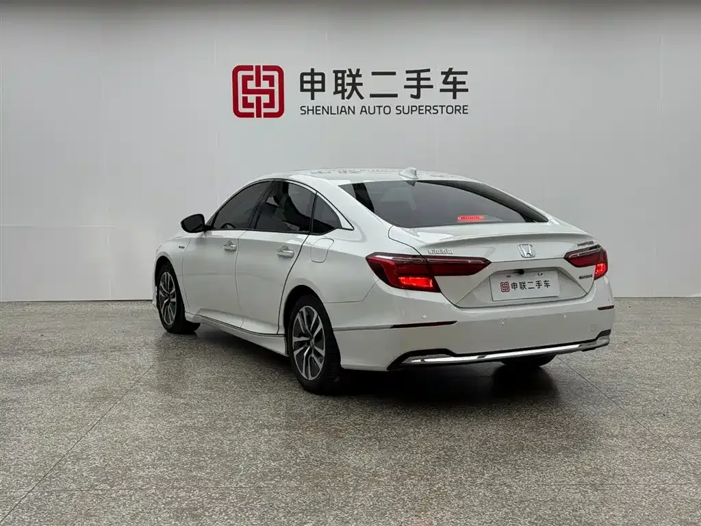 Honda Inspire — фото 10