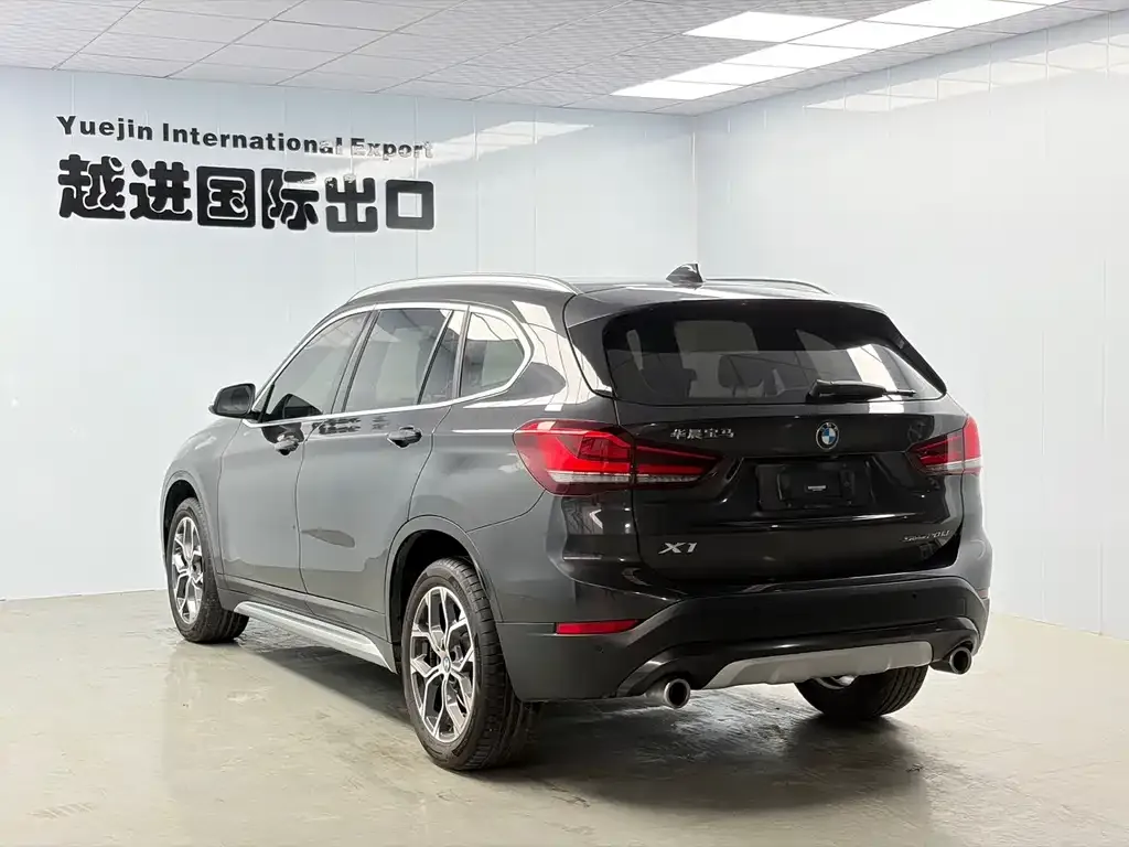 BMW X1 — фото 10