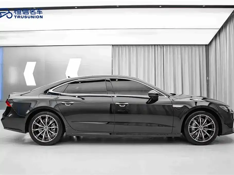 Audi A7L — фото 2