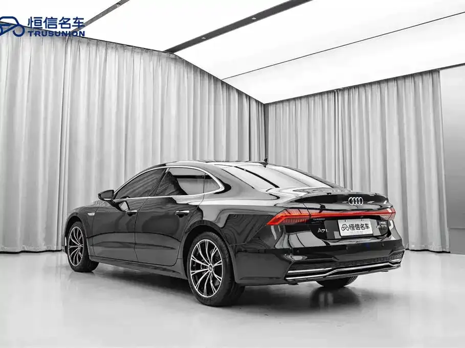 Audi A7L — фото 5
