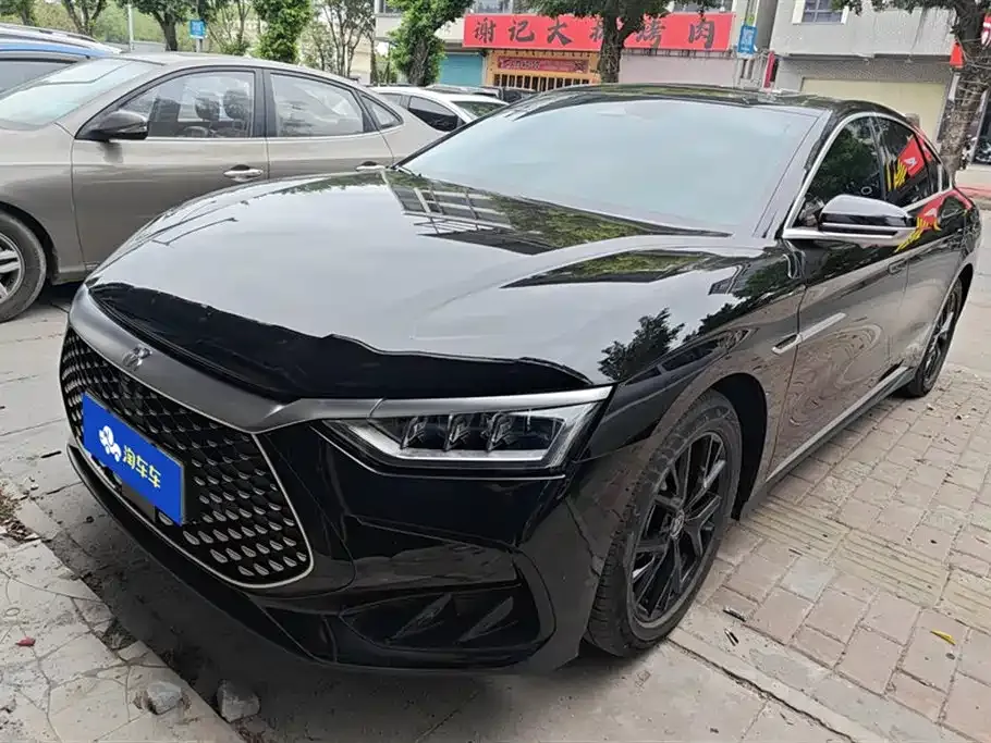 BYD Han — фото 1