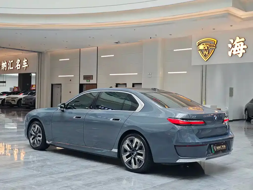 BMW i7 2023 из CN, фото 3