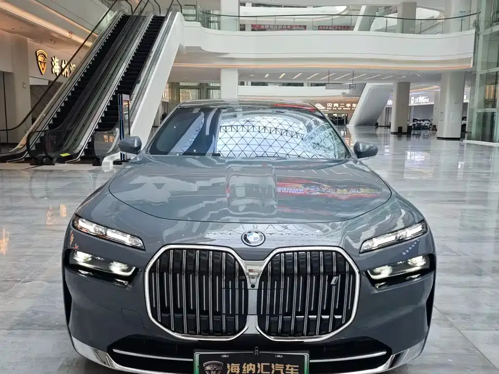 BMW i7 2023 из CN, фото 4