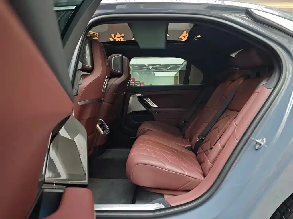 BMW i7 2023 из CN, фото 2