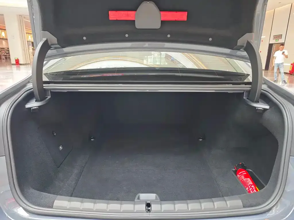 BMW i7 2023 из CN, фото 6