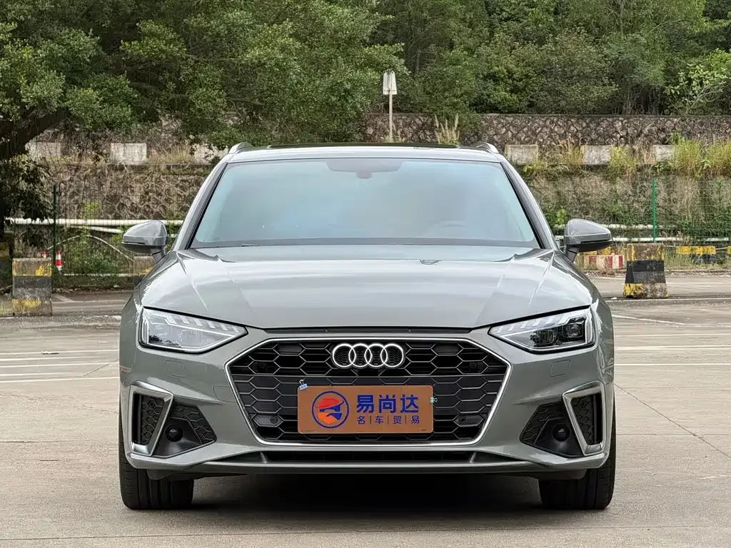Audi A4 (Import)