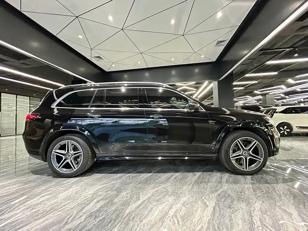 Mercedes-Benz GLS — фото 4