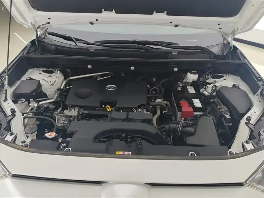 Toyota RAV4 — фото 10