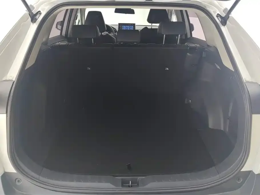Toyota RAV4 — фото 3