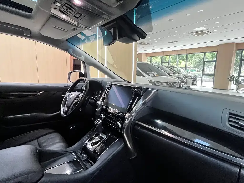 Toyota Vellfire 2022 из CN, фото 3