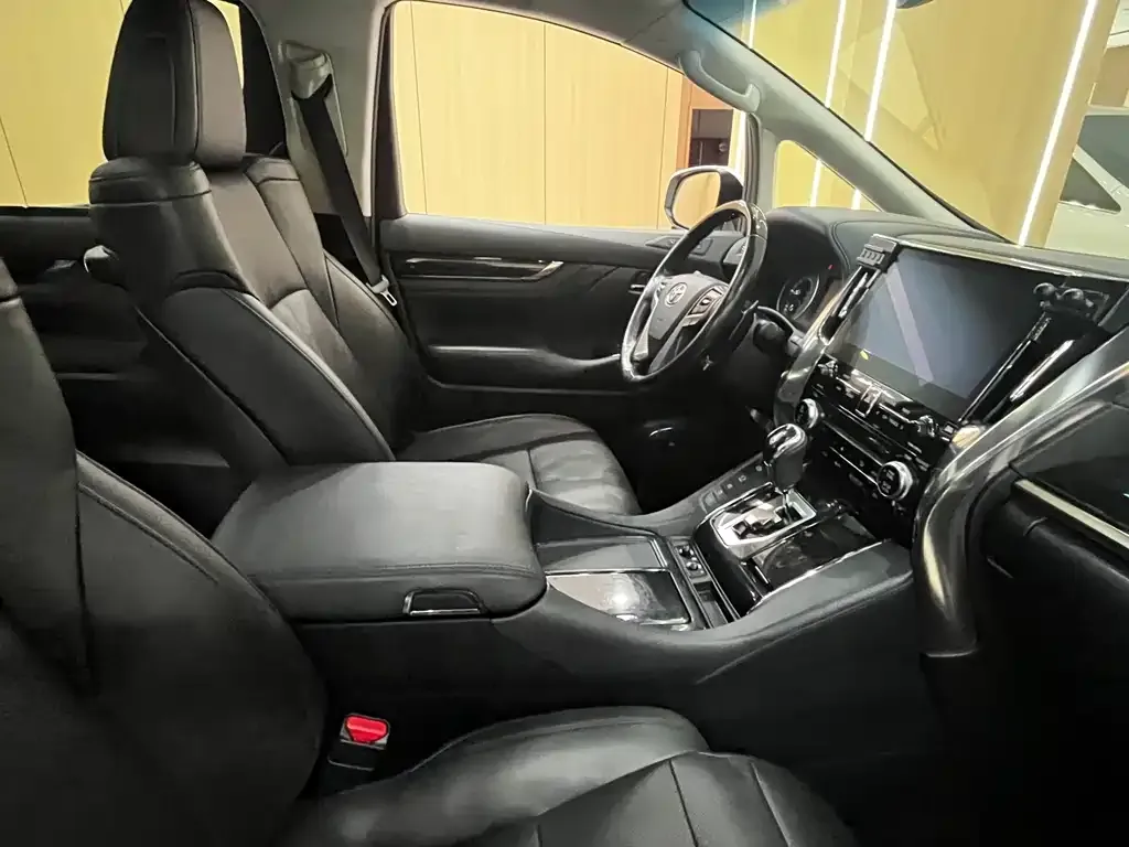 Toyota Vellfire 2022 из CN, фото 5