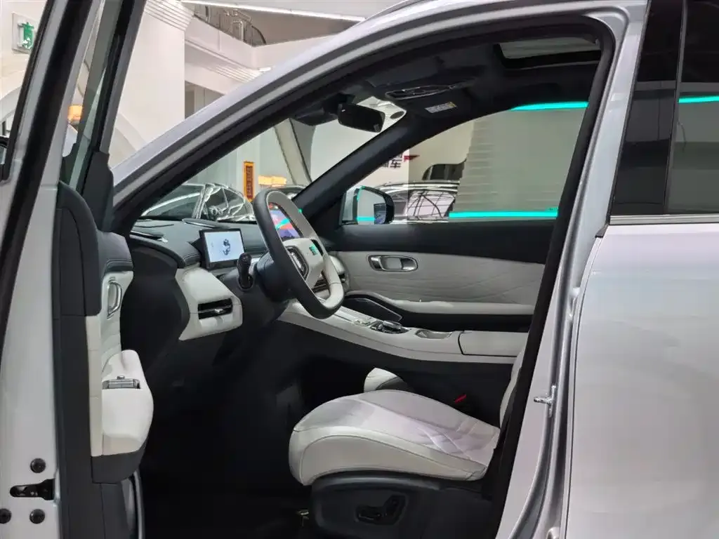 Geely Galaxy Xingjian 7 2025 из CN, фото 3