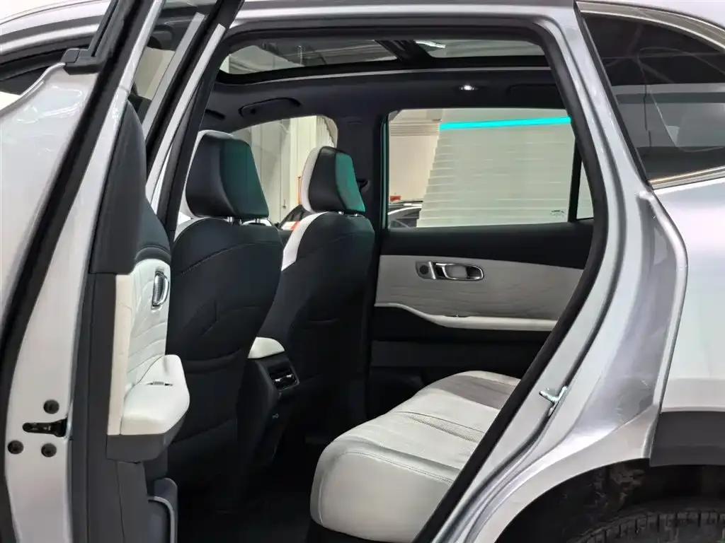 Geely Galaxy Xingjian 7 2025 из CN, фото 5