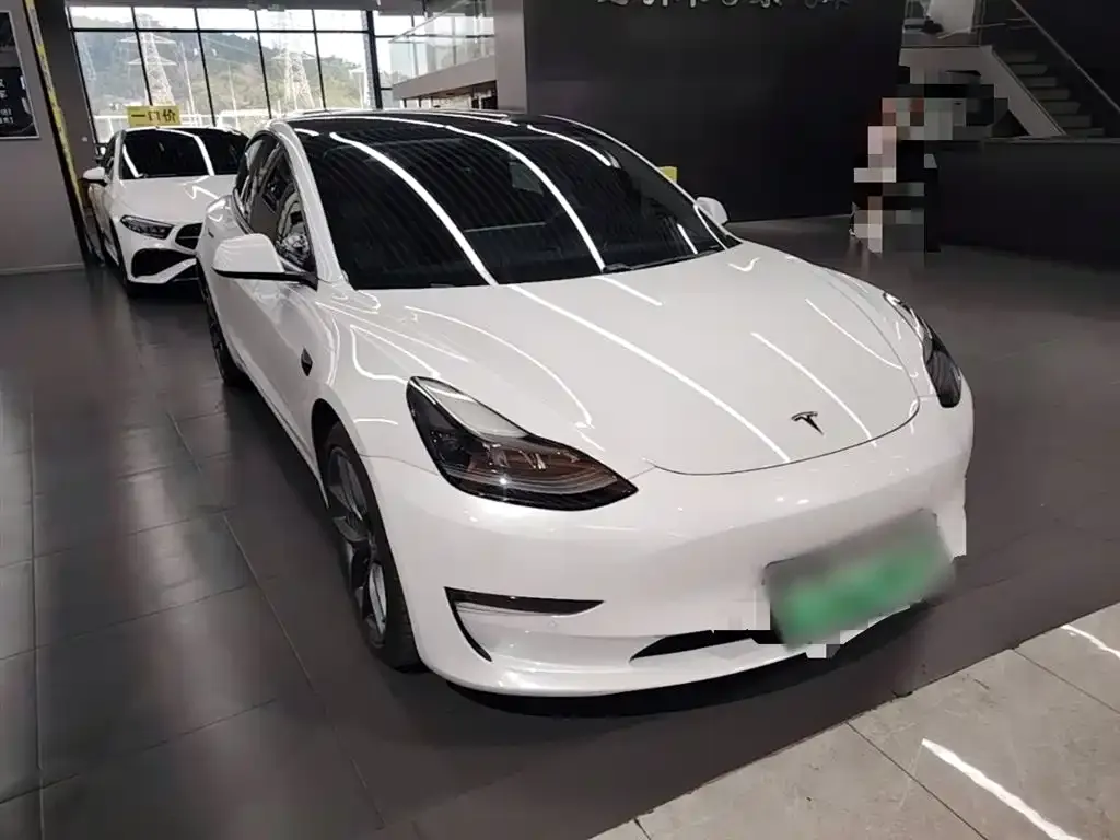 Tesla Model 3 — фото 6