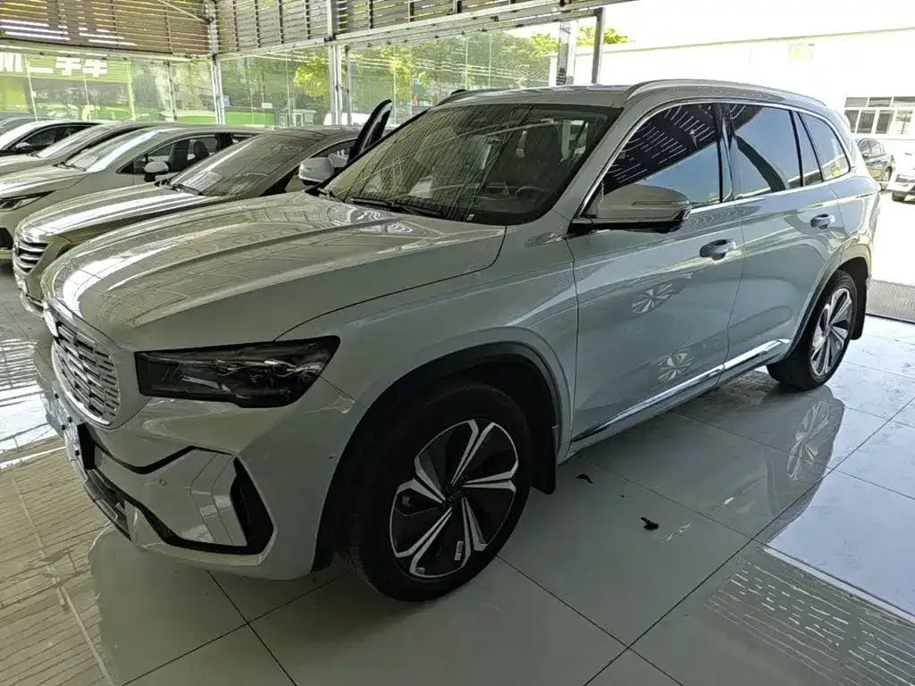 Geely Xingyue L — фото 3