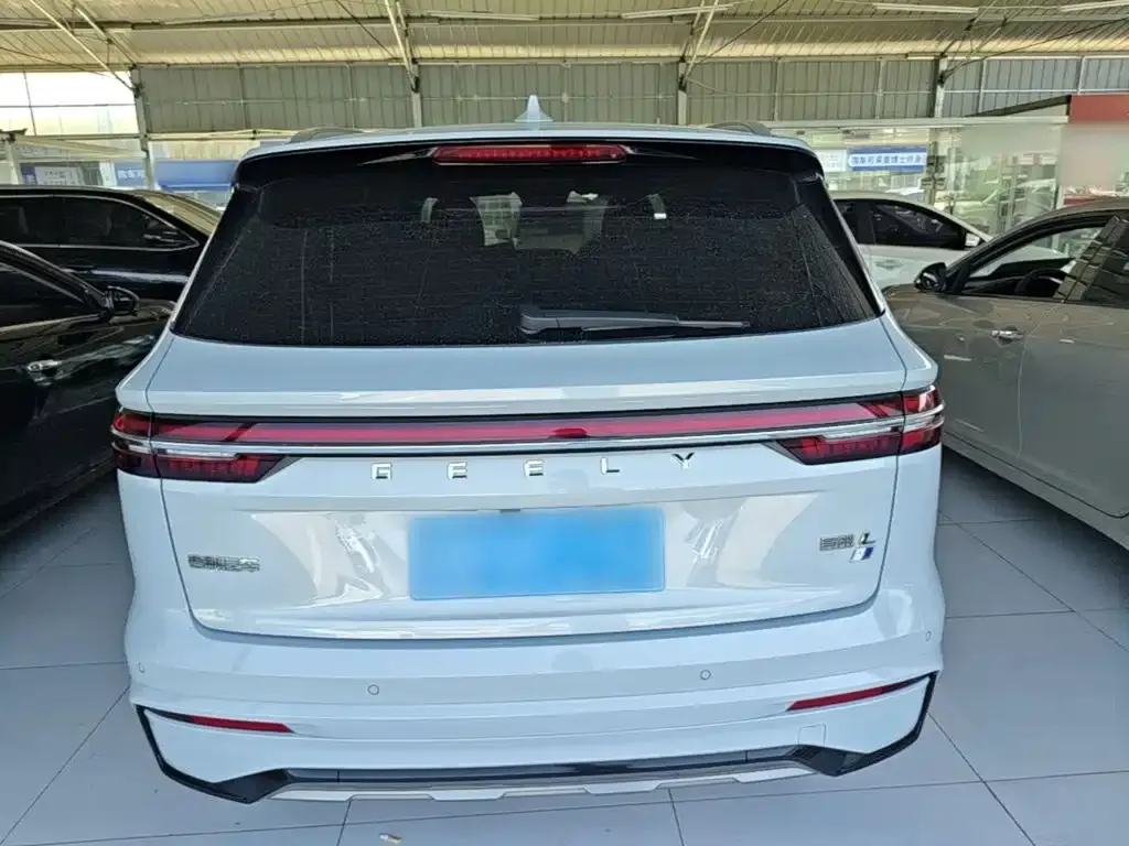 Geely Xingyue L — фото 7